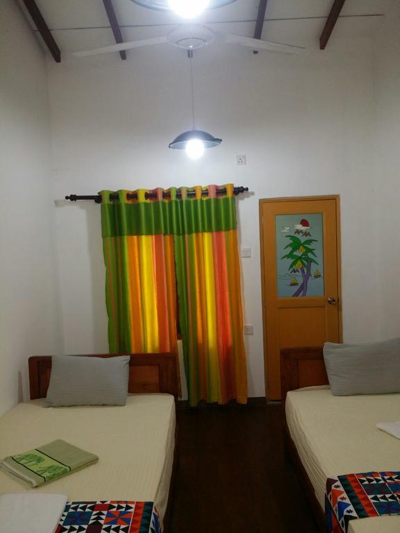 Leopard City Hostel Tissamaharama Exterior photo