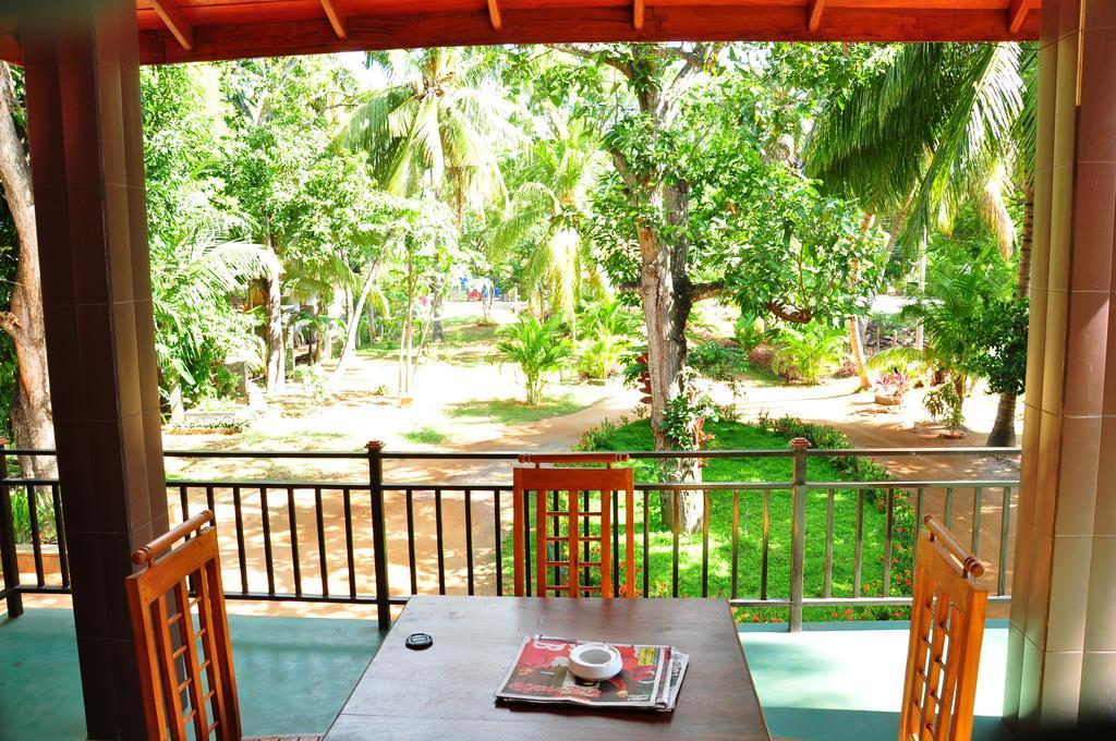 Leopard City Hostel Tissamaharama Exterior photo